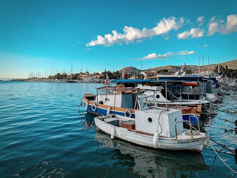 Eski Foça Marina