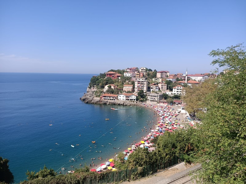 Zonguldak Kapuz Plajı Gezi Rehberi: Karadeniz'in Saklı Kum Taneleri (2026 Güncel)