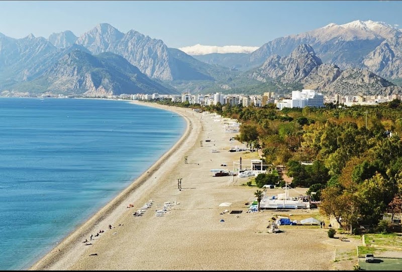 Konyaaltı Plajları Genel Görünüm