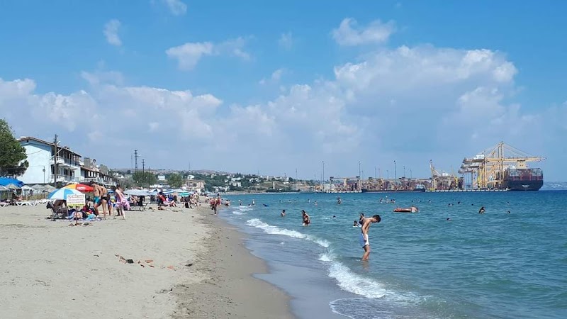 Marmara'nın Saklı İncisi: Tekirdağ Kumbağ Halk Plajı'nda Huzurlu Bir Yaz Kaçamağı