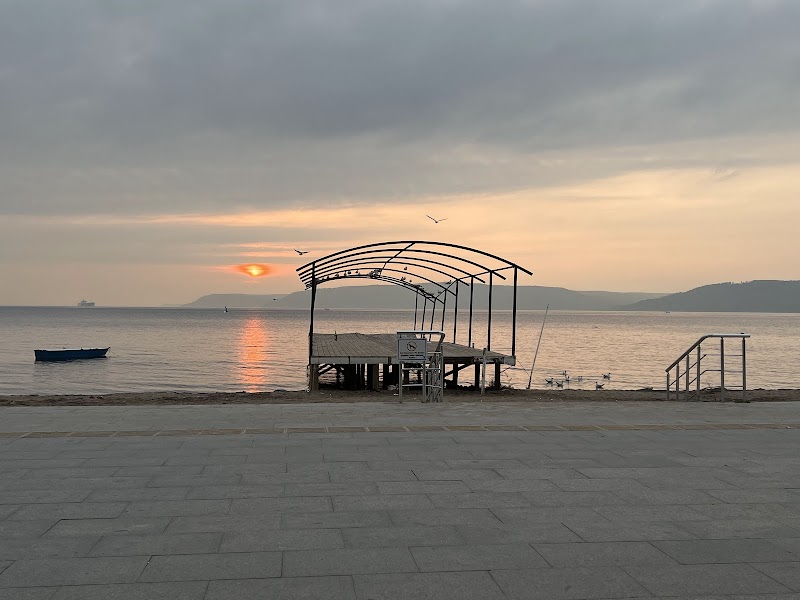 Çanakkale'nin Kalbinde Huzurun Adresi: Yeni Kordon Plajı Rehberi (Haziran 2026)
